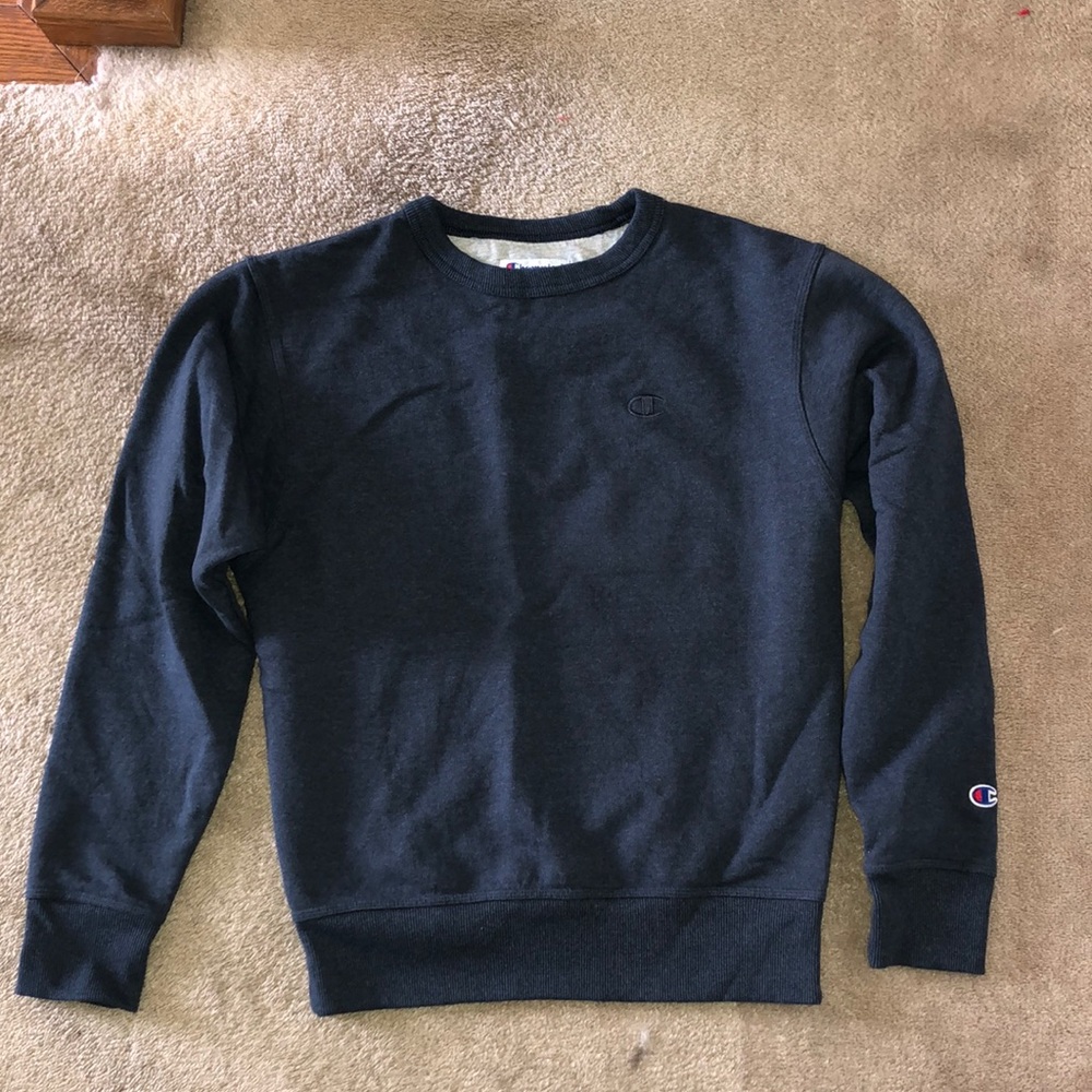 Champion navy blue crew neck sweatshirt